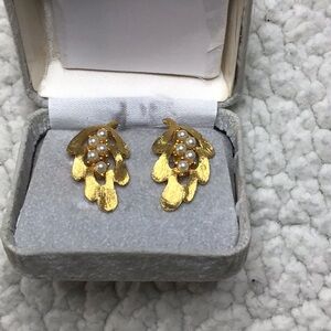 Vintage clip on earrings